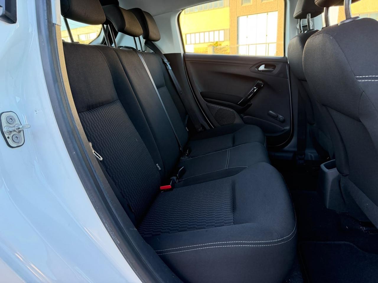 Peugeot 208 87000 KM GARANZIA 12 MESI