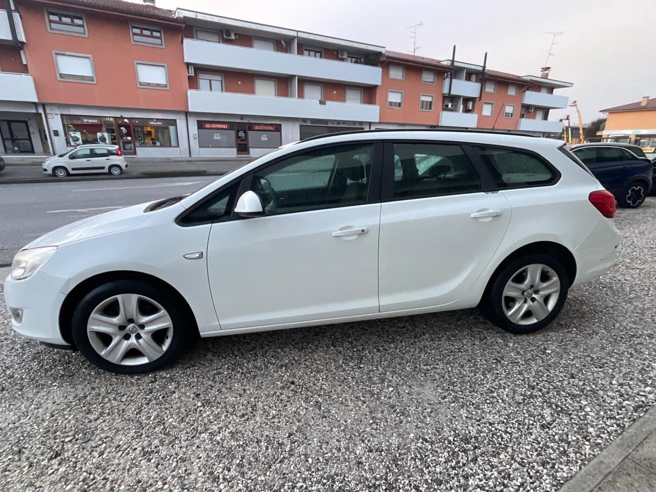 Opel Astra 1.7 CDTI 125CV Sports Tourer Cosmo