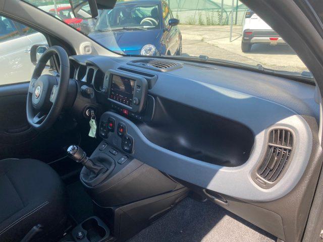 FIAT Panda Cross 1.0 FireFly S&S Hybrid con Uconnect DAB schermo 7"