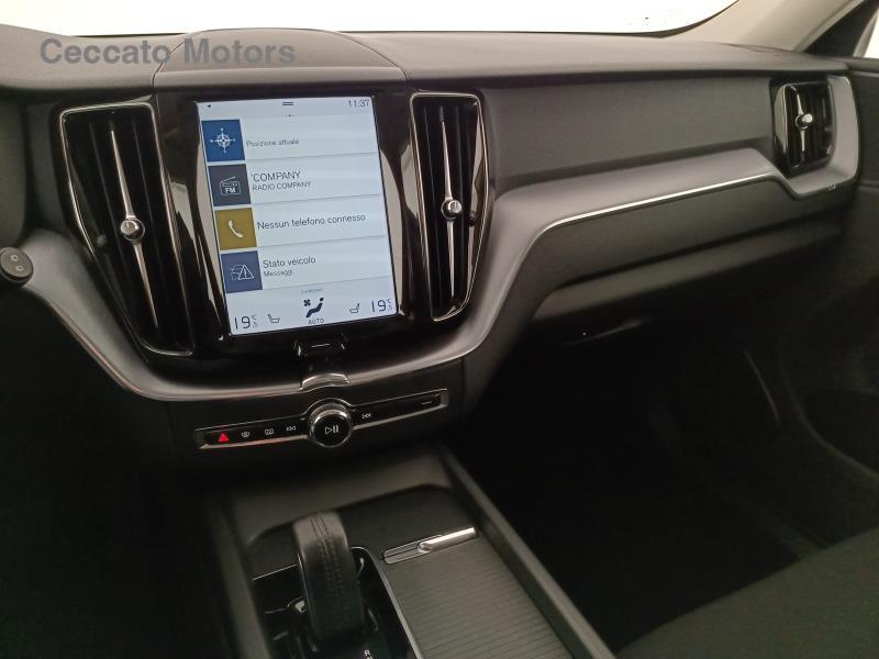 Volvo XC60 2.0 B4 Momentum AWD Geartronic