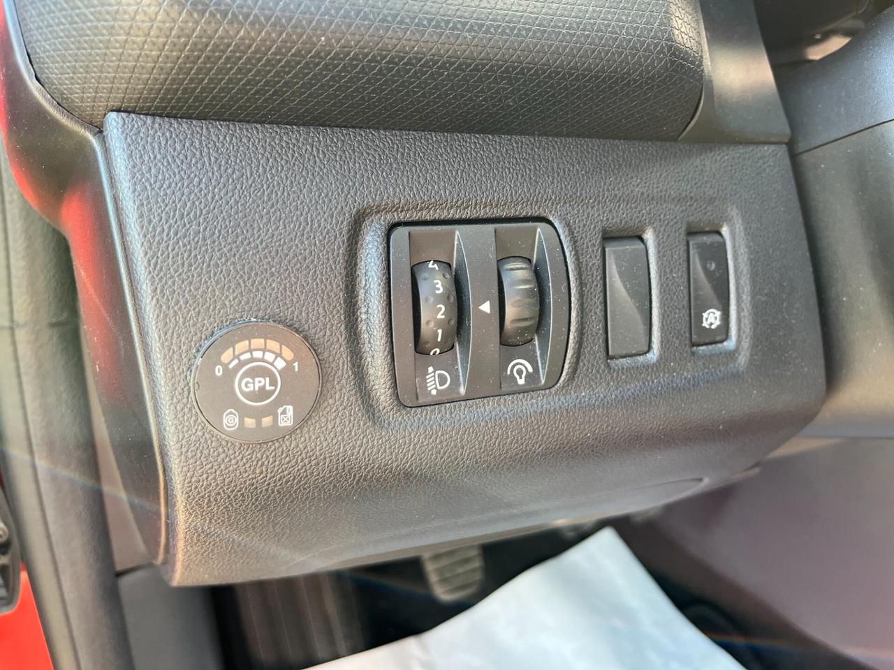 Renault Clio TCe 12V 90 CV GPL 5 porte Duel