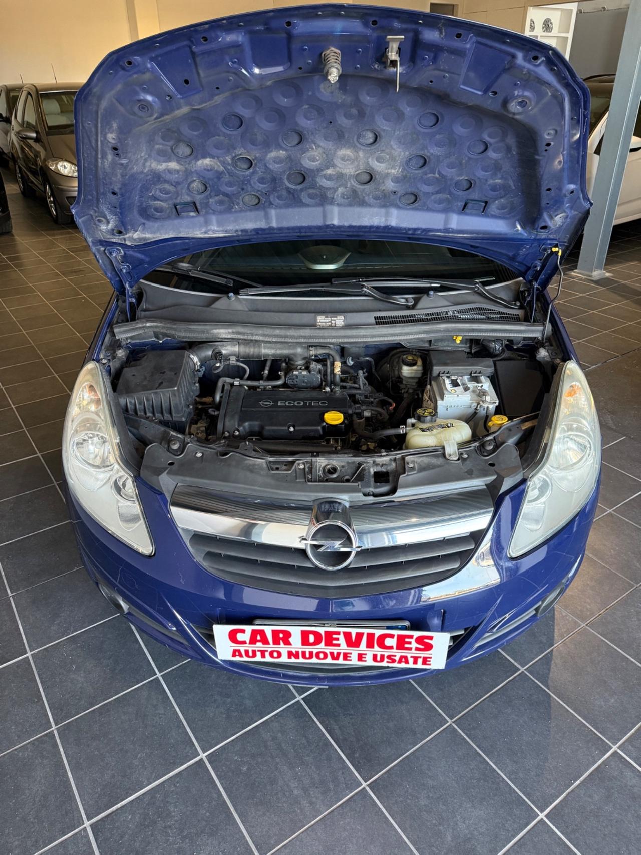 Opel Corsa 1.2 5 porte Cosmo