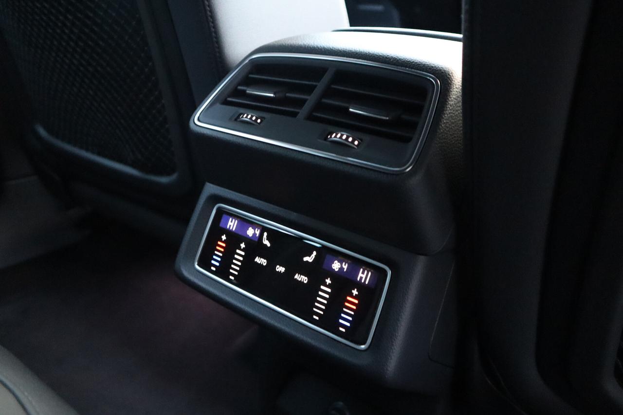 Audi e-tron E TRON 55 QUATTRO S-LINE MATRIX HEAD UP