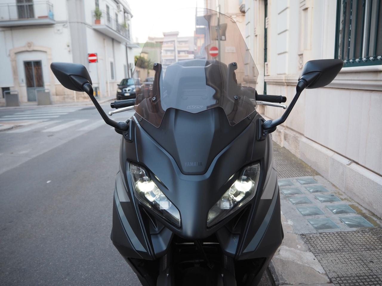 Yamaha TMAX 560