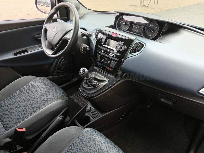 Lancia Ypsilon Ypsilon 1.0 firefly hybrid Oro s&s 70cv