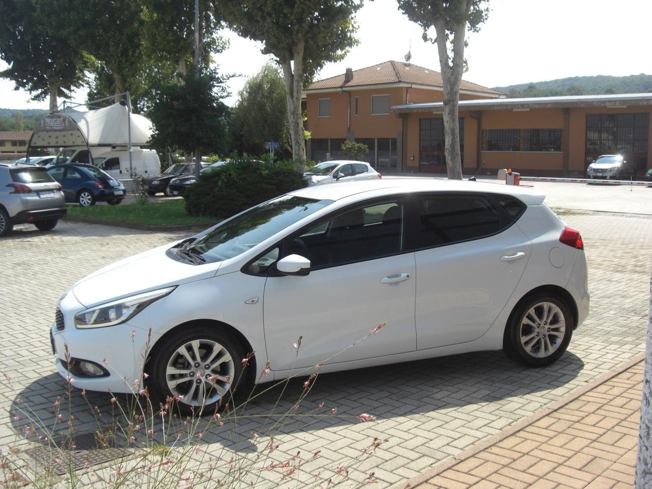 Kia Ceed cee'd 1.6 CRDi 110 CV 5 porte Cool