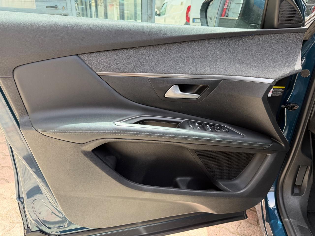 Peugeot 3008 BlueHDi 130 S&S Allure 12/2021