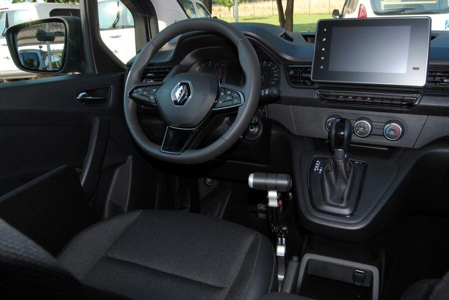 RENAULT KANGOO ALLESTIMENTO GUIDA E CARICAMENTO CARROZZINA