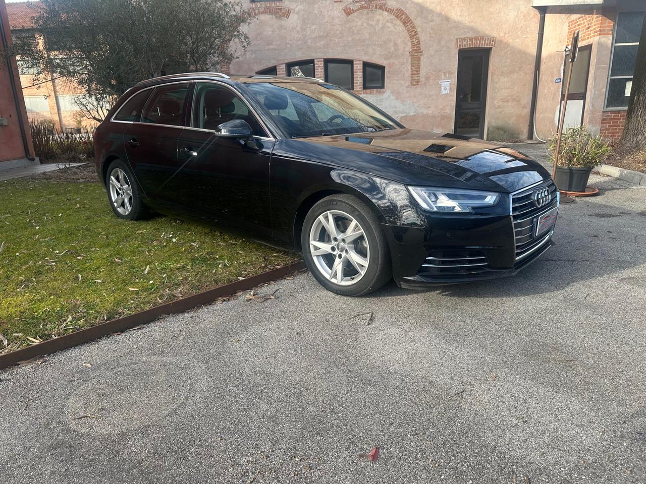 Audi A4 Avant 35 2.0 tdi 150cv s-tronic