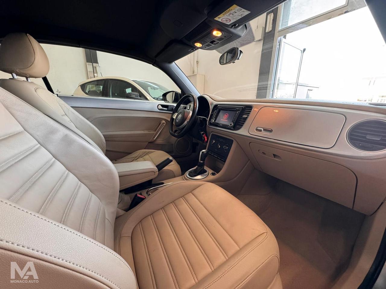 Volkswagen Maggiolino Cabrio 2.0 110cv TDI DSG Sport 2015