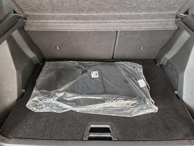 Peugeot 2008 PureTech 130 S&S Allure Pack
