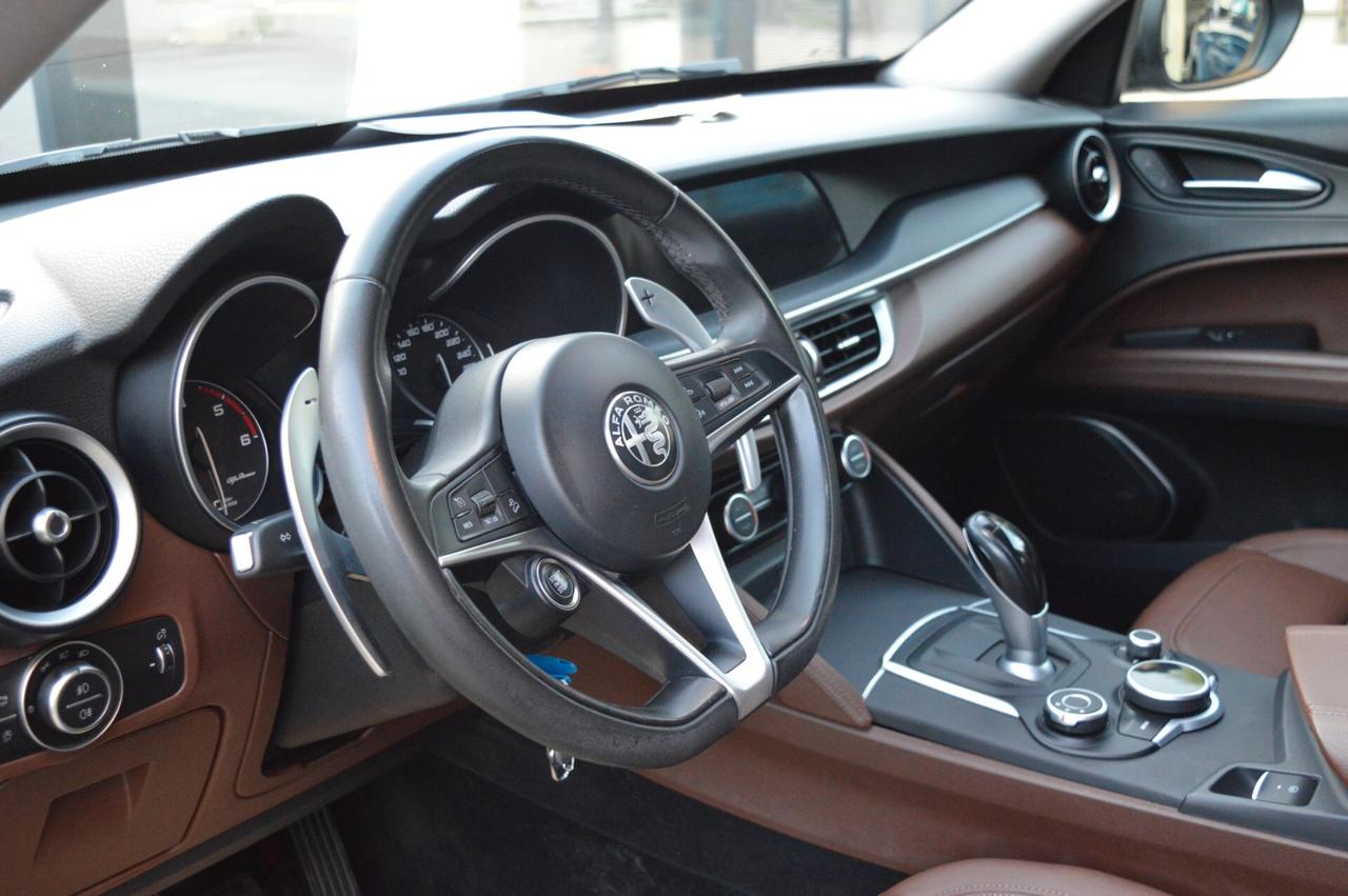 Alfa Romeo Stelvio 2.2 Turbodiesel 150 CV AT8 RWD Super