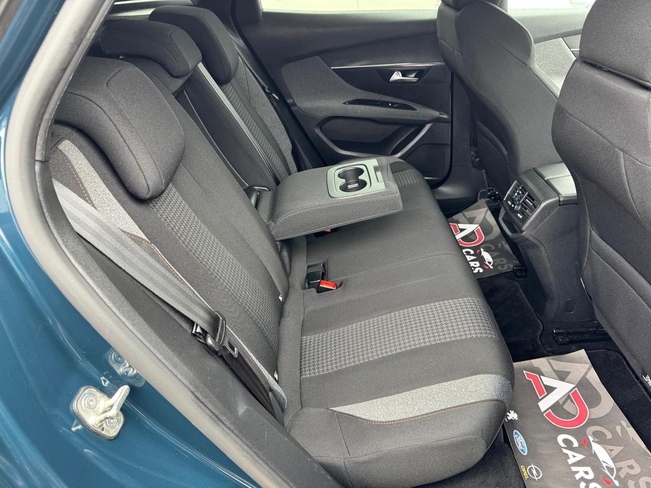 Peugeot 3008 Peugeot 3008 1.5 130 cv Business