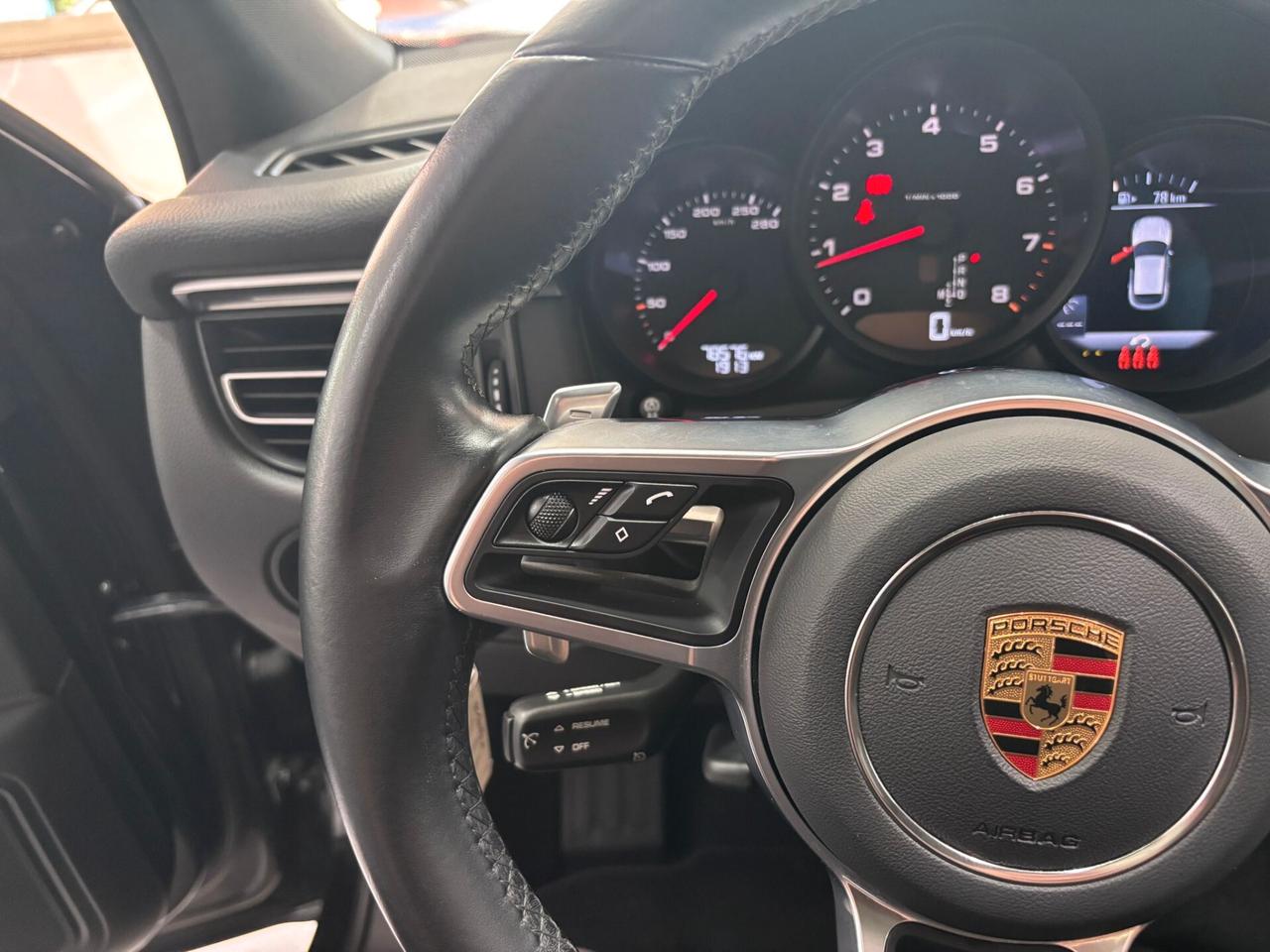 PORSCHE MACAN 2.0 PDK TETTO-NAVI-LED