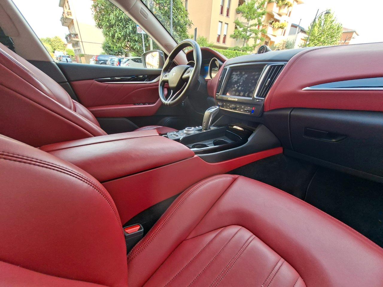 Maserati Levante 3.0 V6 250cv GRAN LUSSO