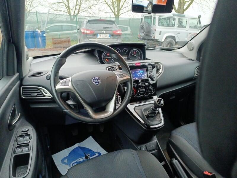 Lancia Ypsilon Ypsilon 1.0 FireFly 5 porte S&S Hybrid Ecochic Silver