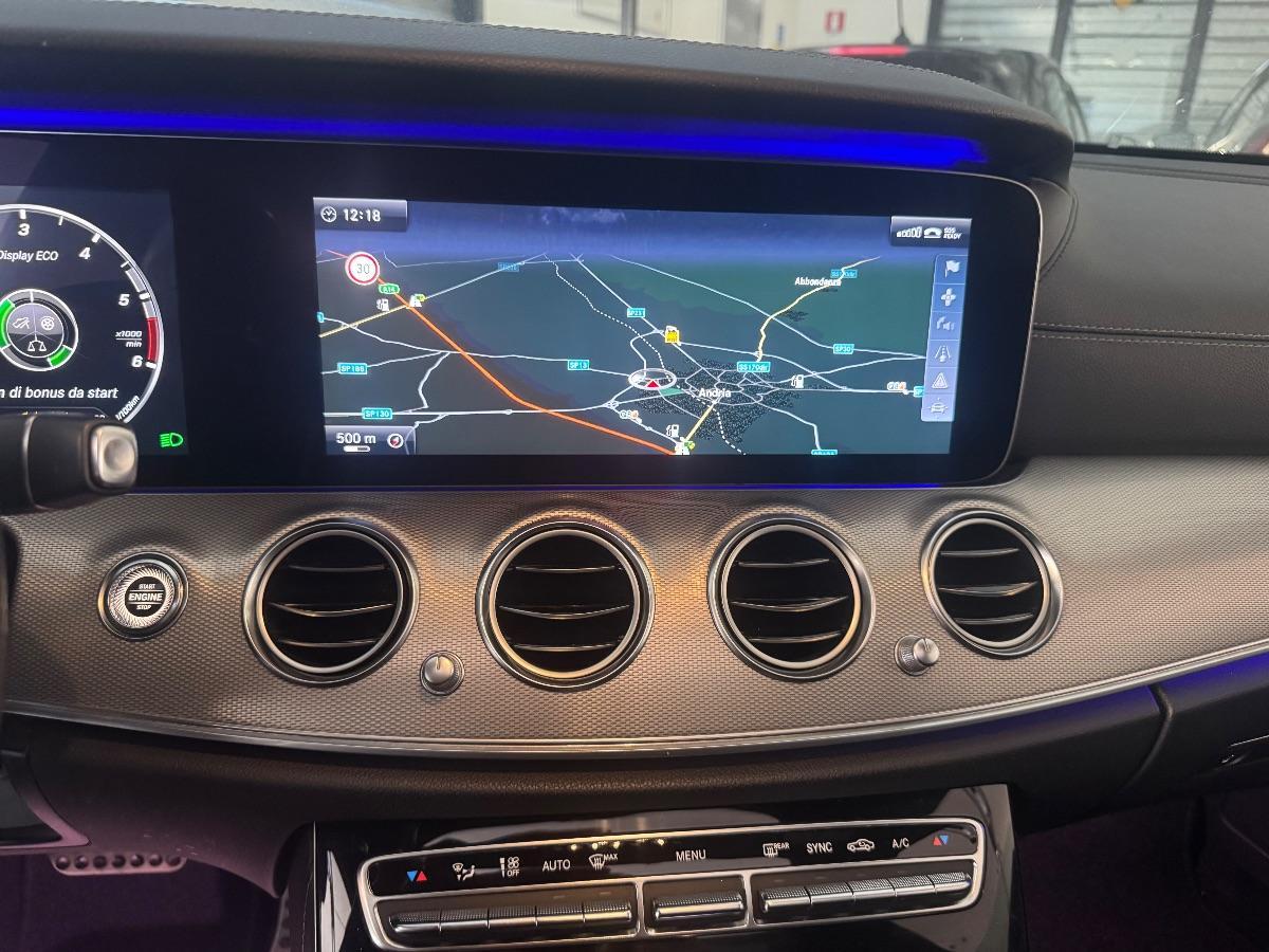MERCEDES E 220d S.W. Auto Premium plus TETTO/ LUCI/ LED