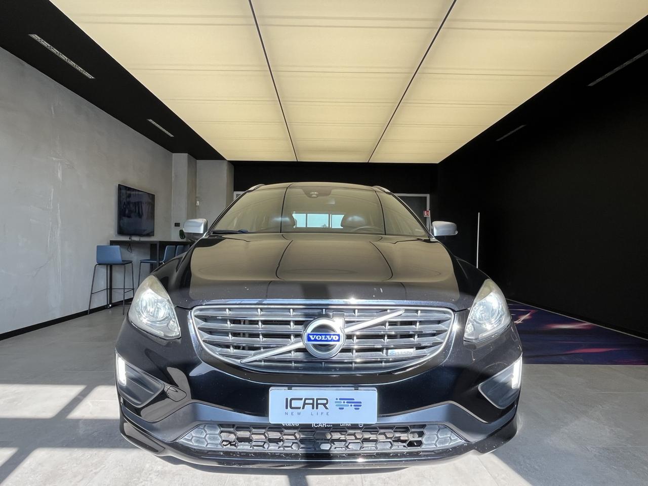 VOLVO XC60 I - XC60 2.0 d4 R-design Momentum 181cv geartronic