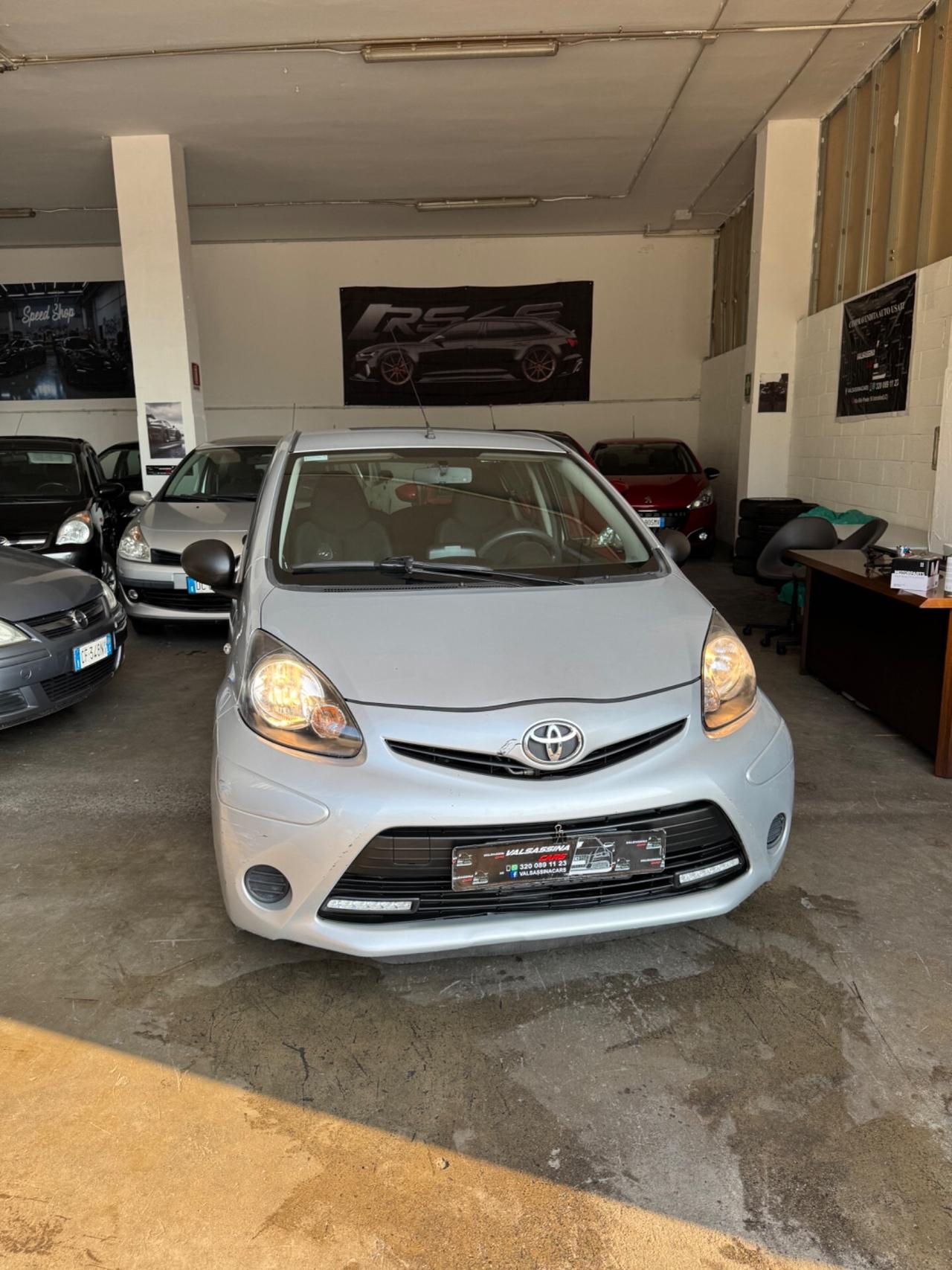 Toyota Aygo 1.0 12V VVT-i 5 porte Cool Soda Connect