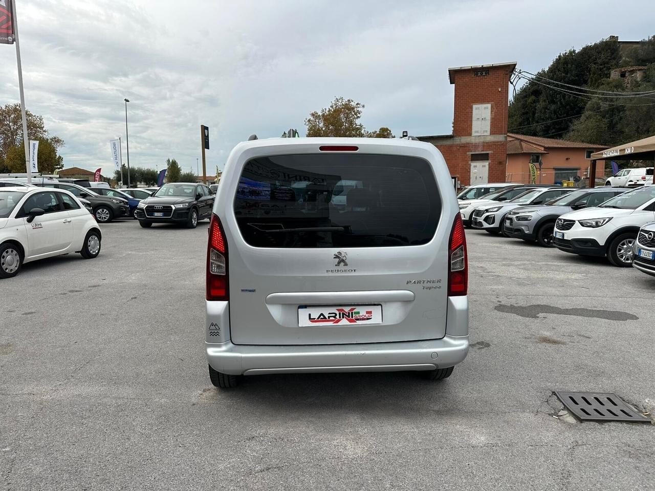 Peugeot Partner Tepee 1.6 e-HDi 92 CV S&S Outdoor