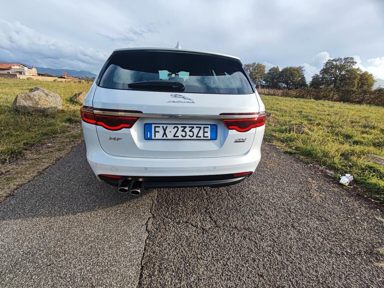 Jaguar XF Sportbrake 2.0 D 180 CV AWD aut. R-Sport