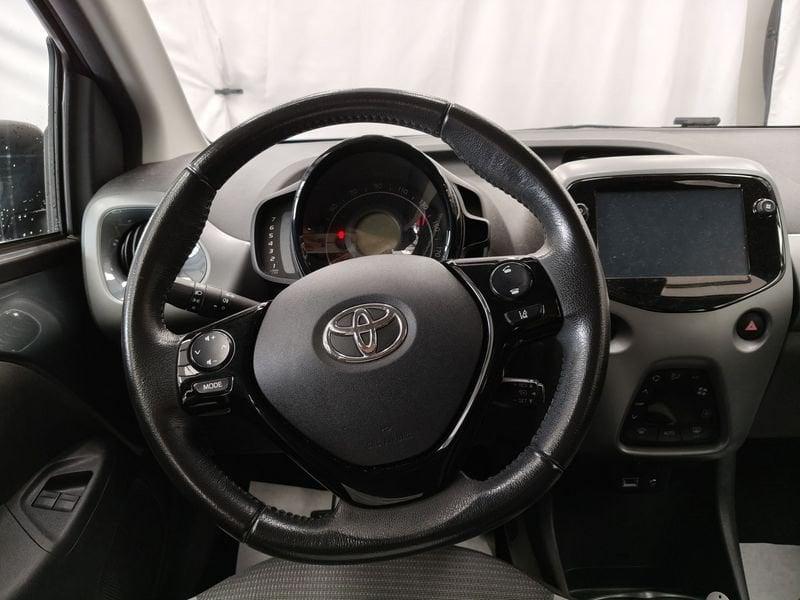 Toyota Aygo Aygo Connect 1.0 VVT-i 72 CV 5 porte x-play