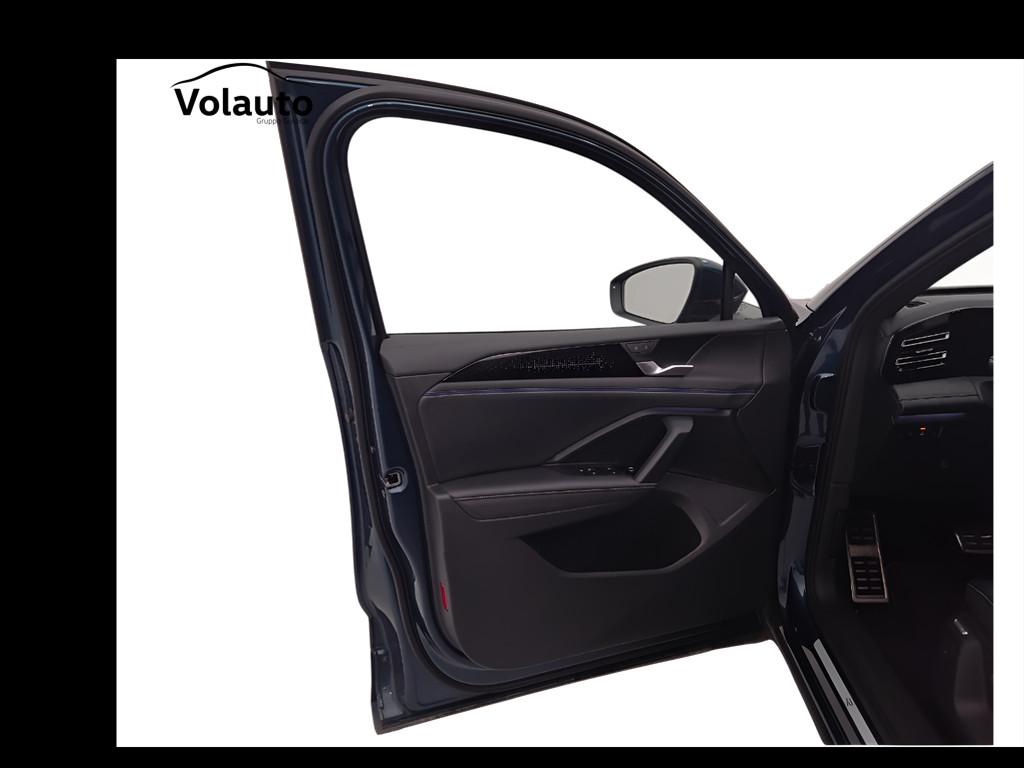 VOLKSWAGEN Tiguan III 2024 - Tiguan 2.0 tdi R-Line 150cv dsg