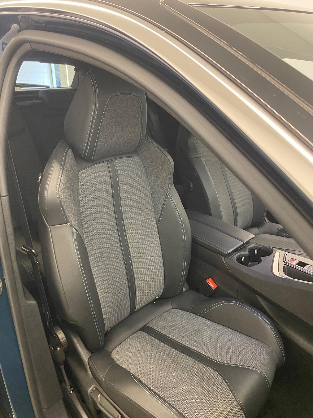 Peugeot 3008 BlueHDi 130 S&S EAT8 Allure Pack