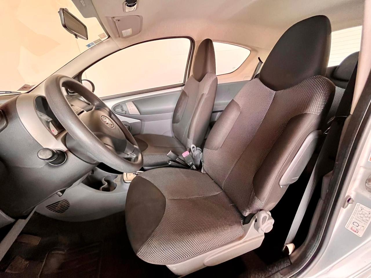 Toyota Aygo 1.0 12V VVT-i 3 porte Now Red Edition