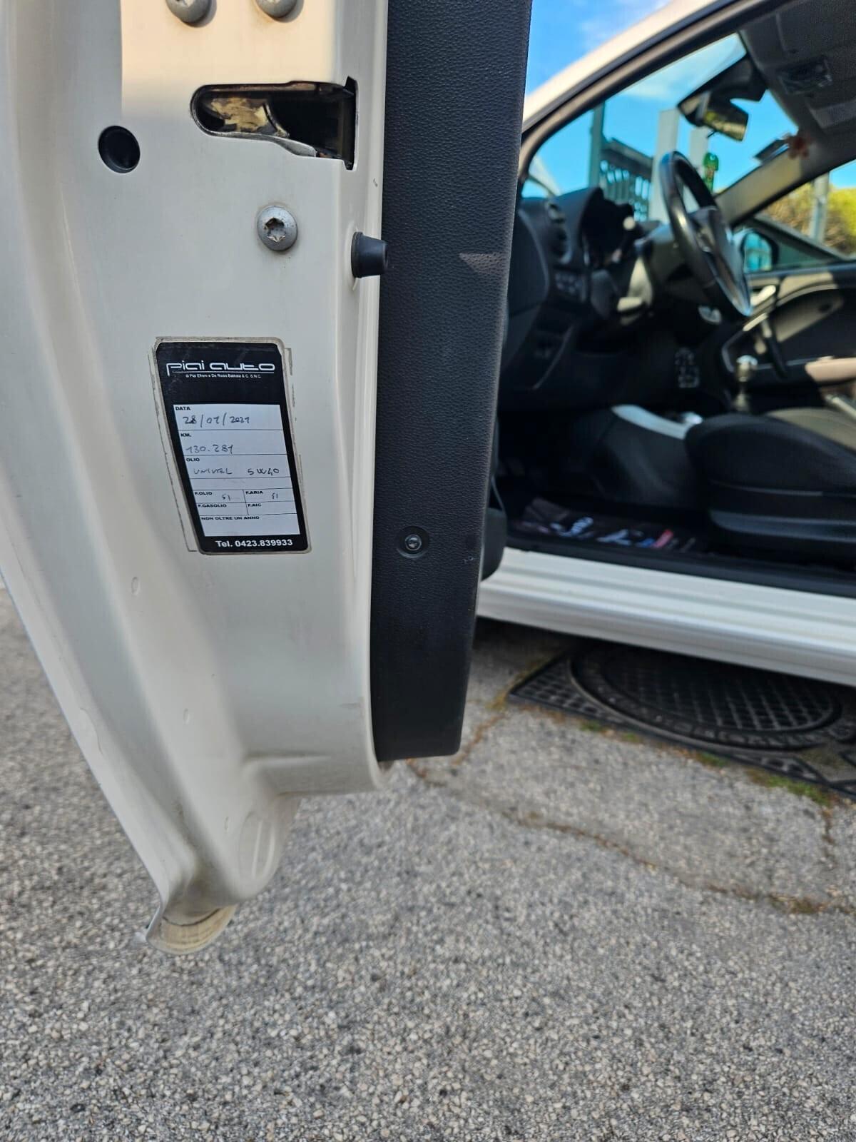 Alfa Romeo MiTo 1.3 JTDm Distinctive 2011