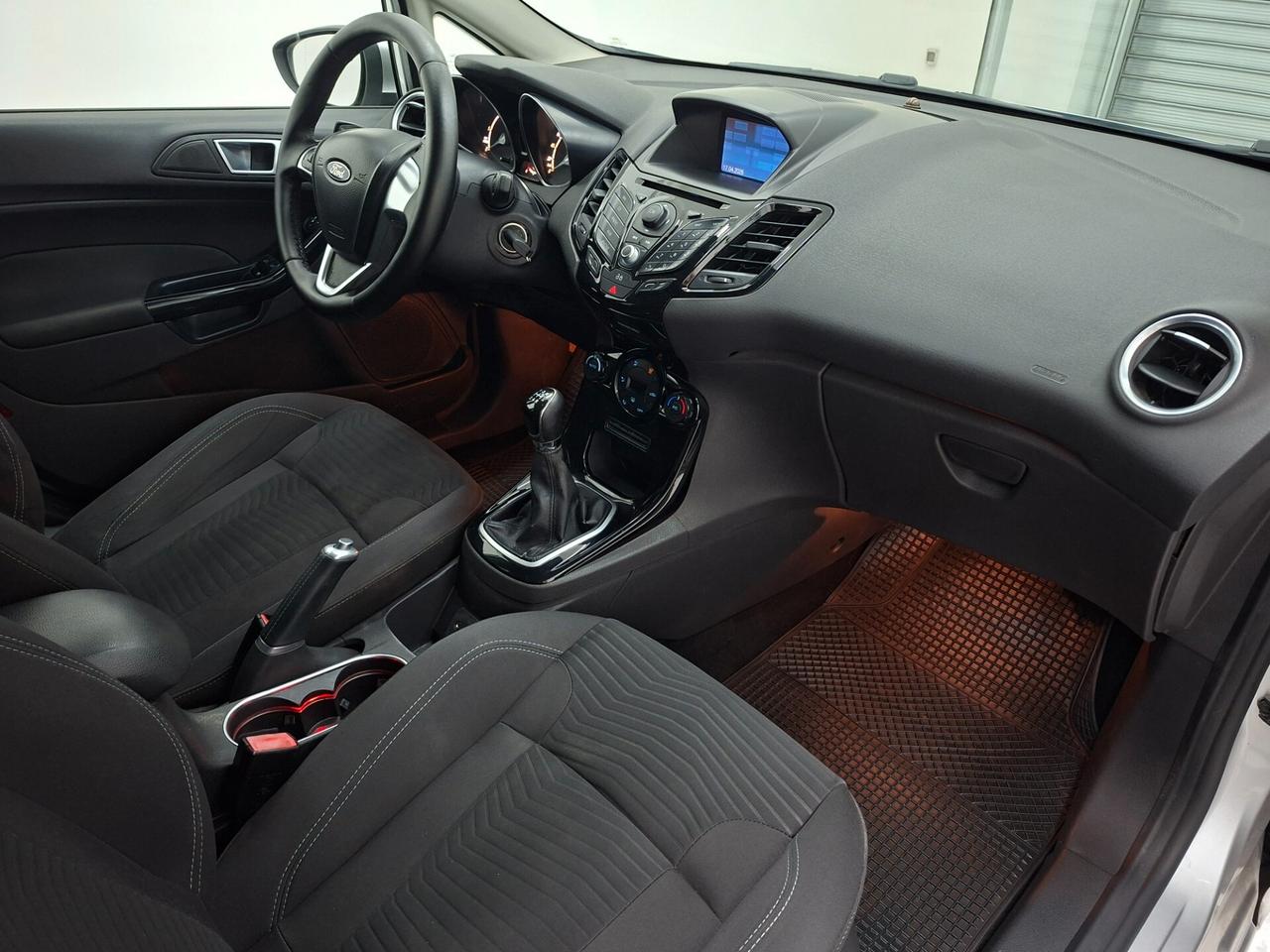 Ford Fiesta 1.5 TDCi 75cv Titanium