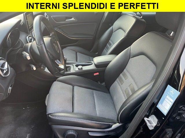 MERCEDES-BENZ GLA 180 Premium