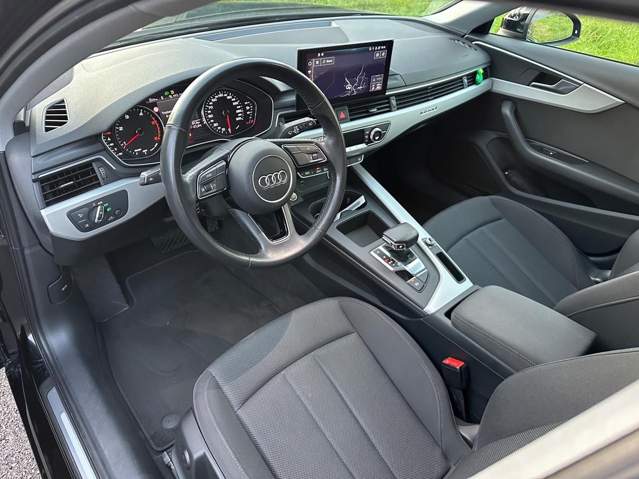 Audi A4 Avant 40 TDI quattro S tronic Business Advanced