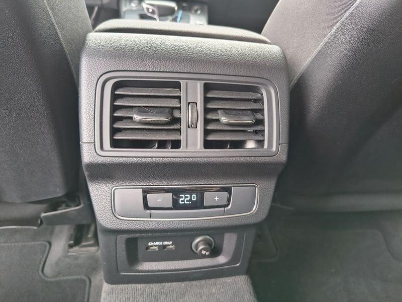 Audi Q5 Sportback 40 TDI Busin. Advanced quattro Hybrid 204 CV