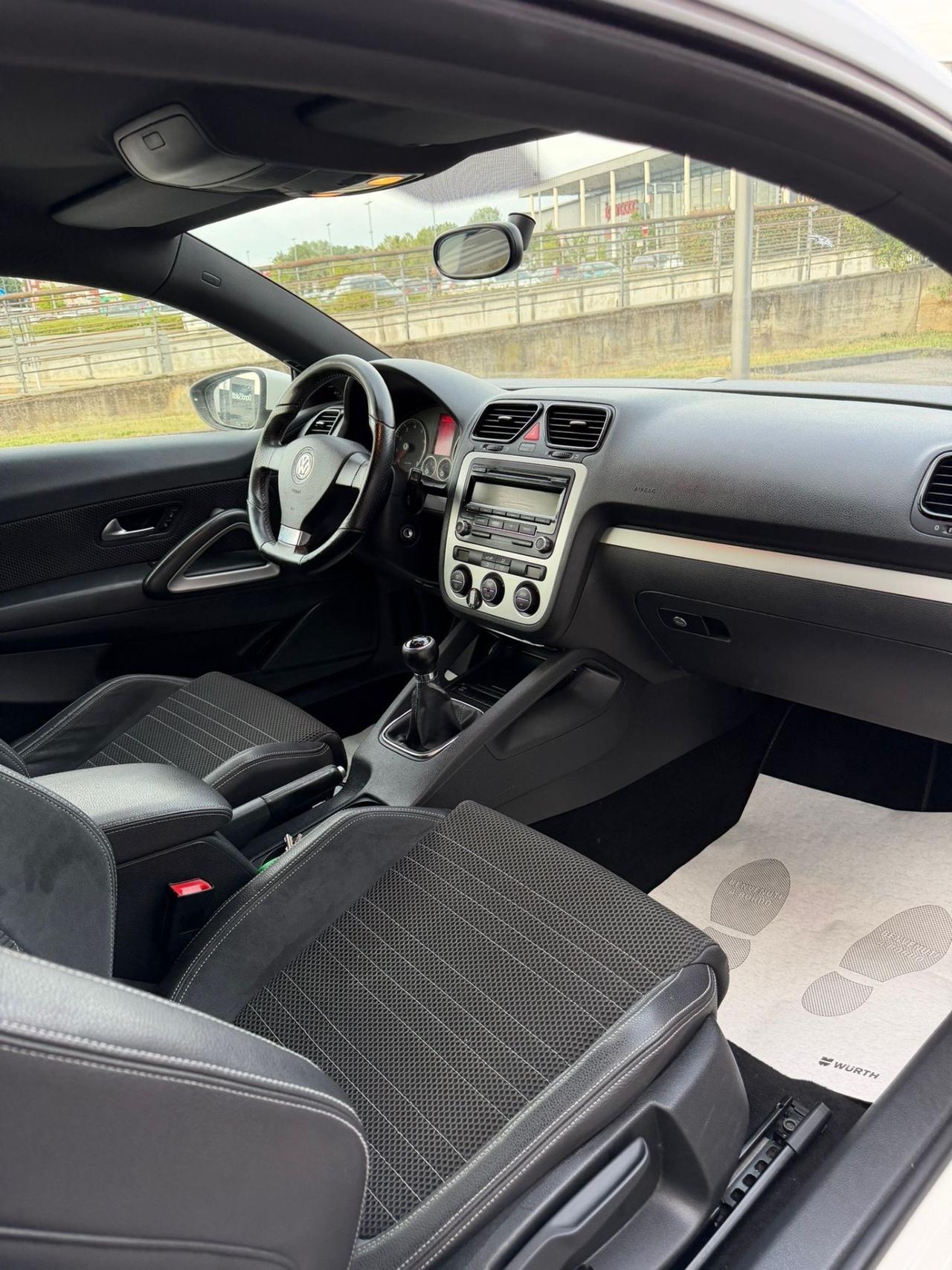 Volkswagen Scirocco 1.4 TSI 160CV