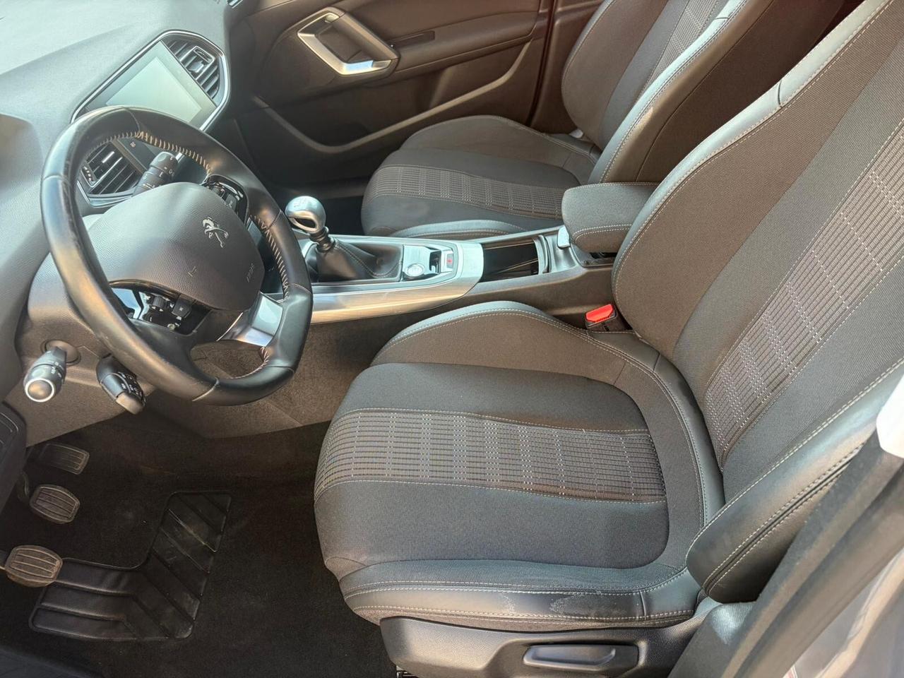 Peugeot 308 PureTech Turbo 130 S&S Allure*EURO6*NAVI*CERCHI