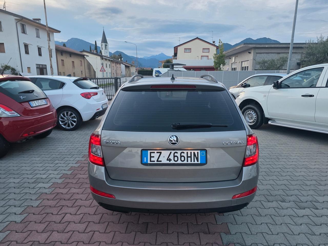 Skoda Octavia 1.6D fuul automatic garantita 12 mesi