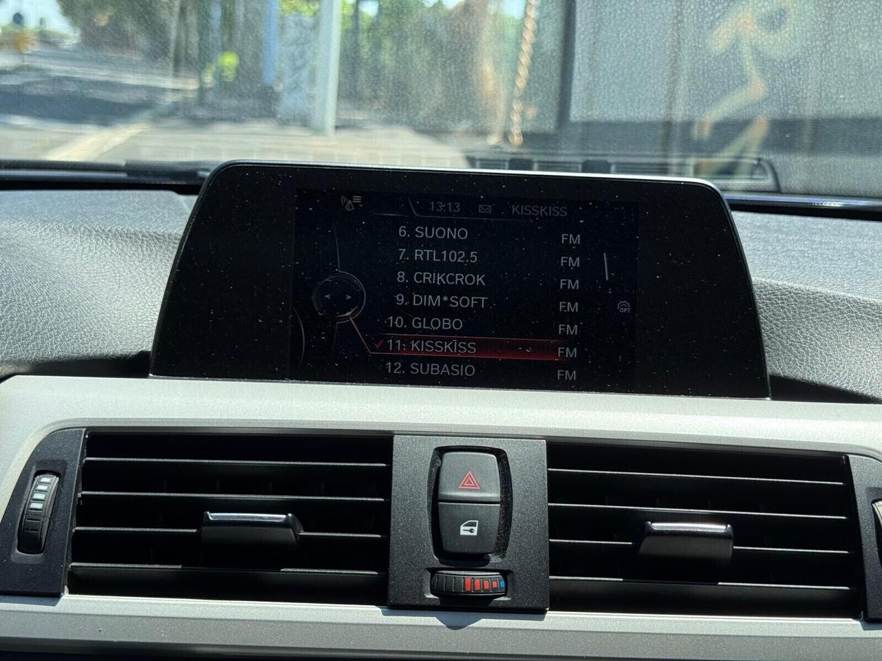 Bmw 318d Touring Business aut. Navi Professional Fari Xeno