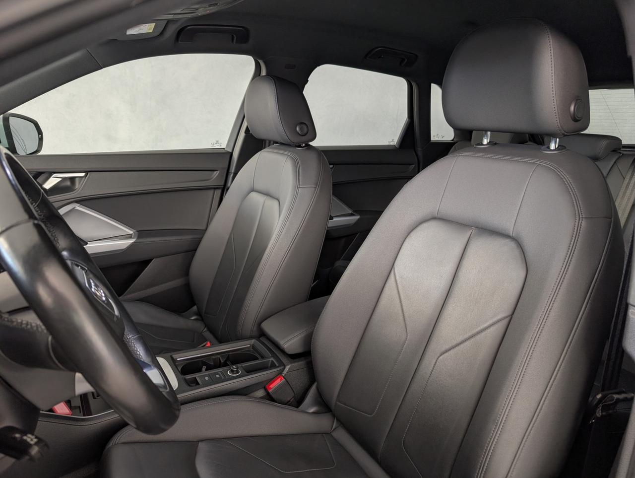 Audi Q3 35 TDI S-tronic Business Advanced