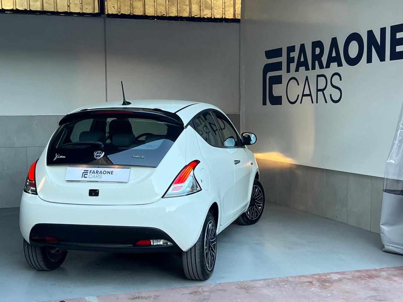 Lancia Ypsilon 1.0 FireFly 5 porte S&S Hybrid Gold