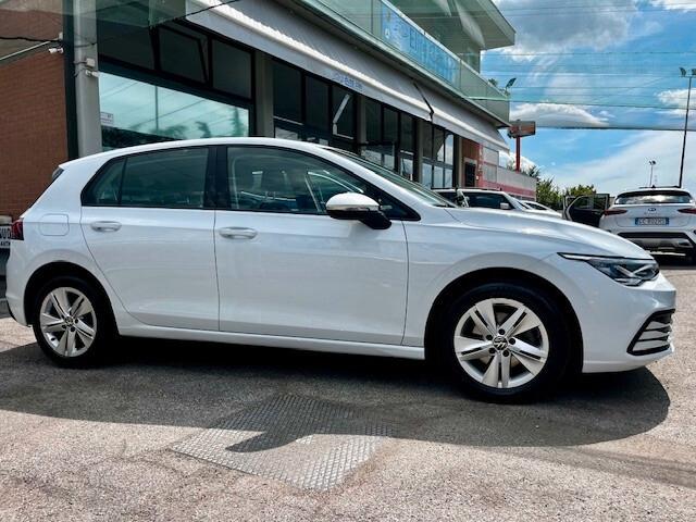 Volkswagen Golf VIII 1.0 tsi evo Life 110cv "FULL LED/NAVI/TELEKAMERA/PDC