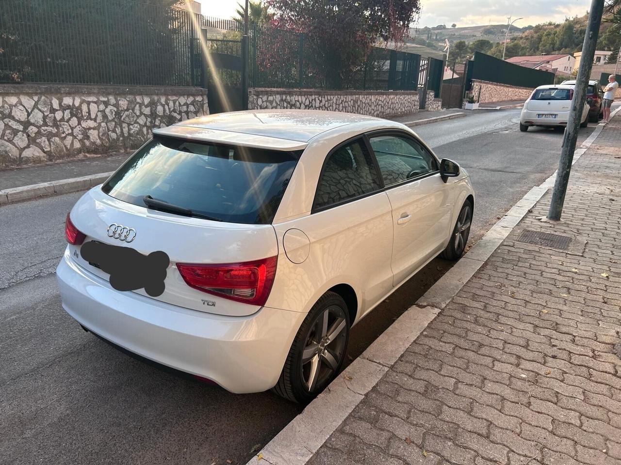 AUDI A1 1.6 TDI 90CV AMBITION 2013 BI-XENON