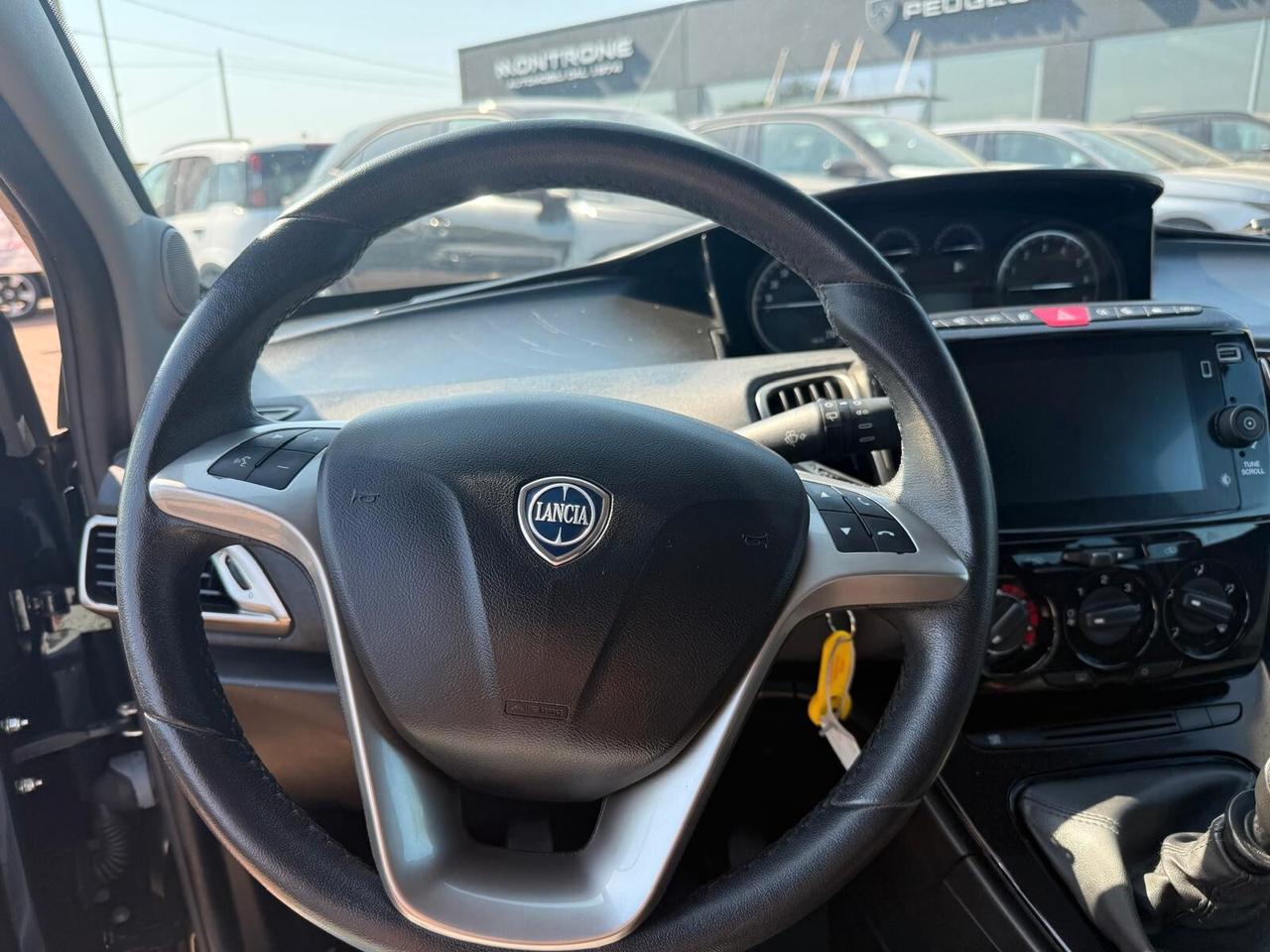 Lancia Ypsilon 1.0 FireFly 5 porte S&S Hybrid Ecochic Gold