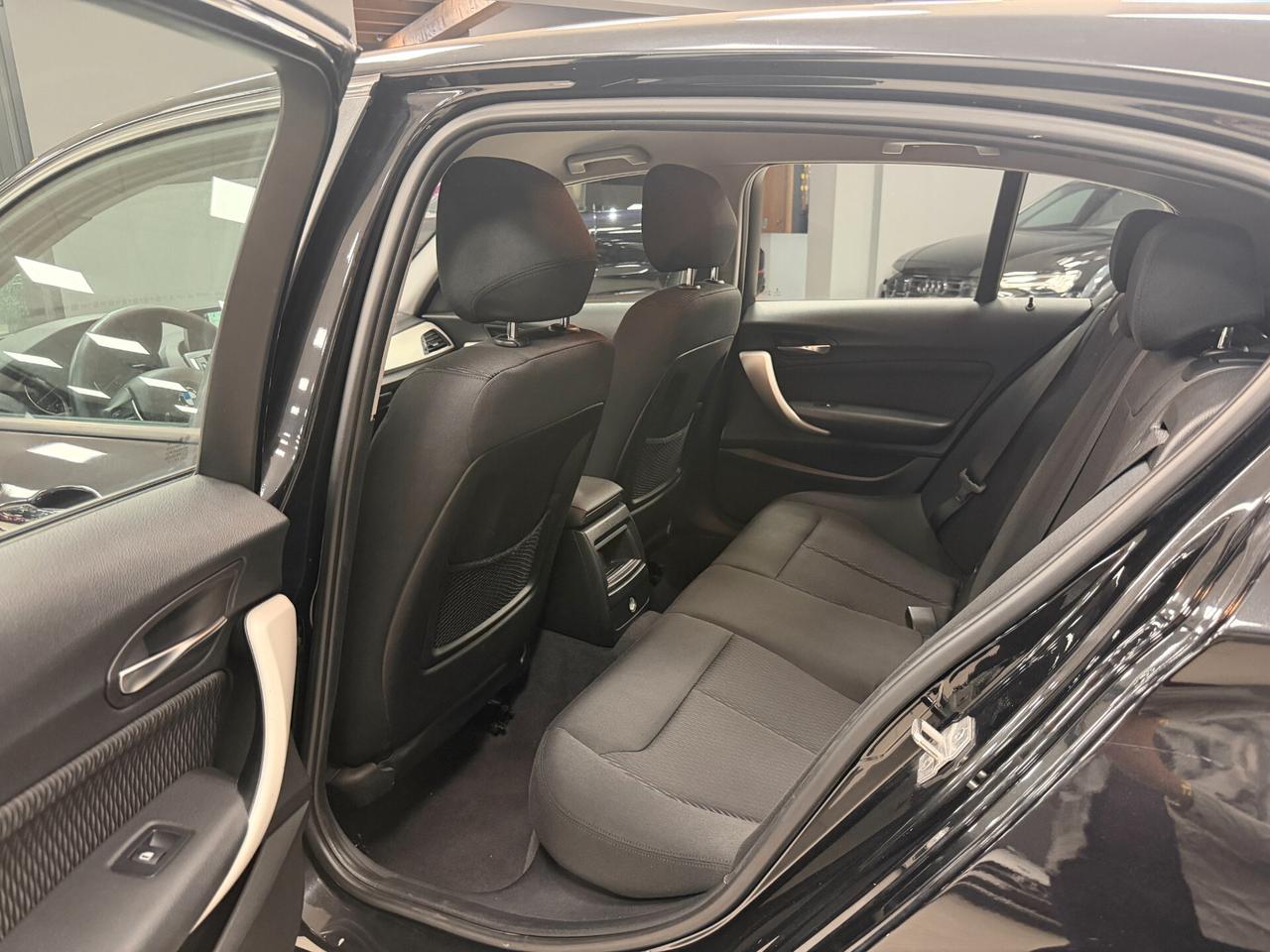 Bmw 118 118d 5p. Urban