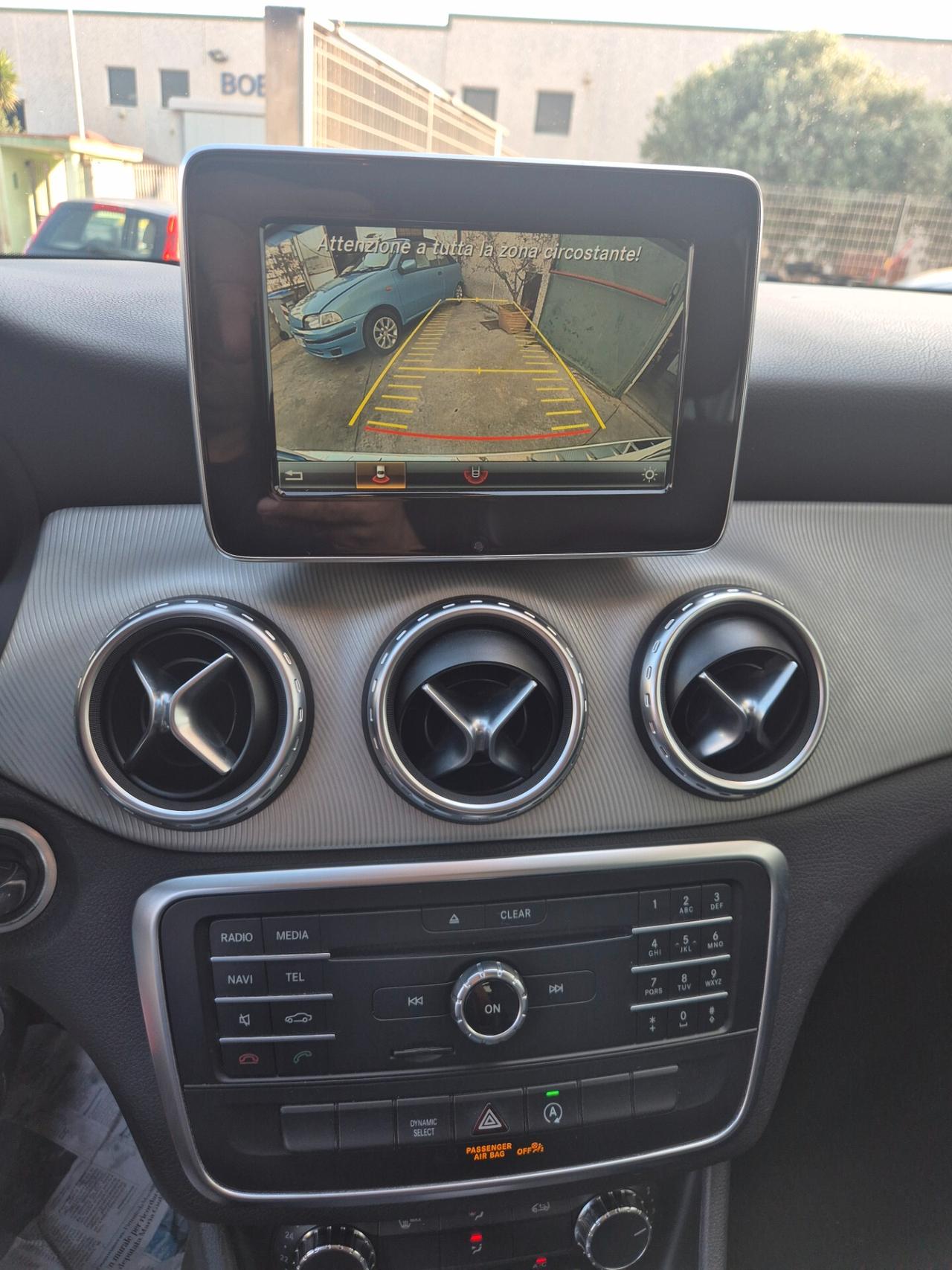 Mercedes-benz GLA 200 d
