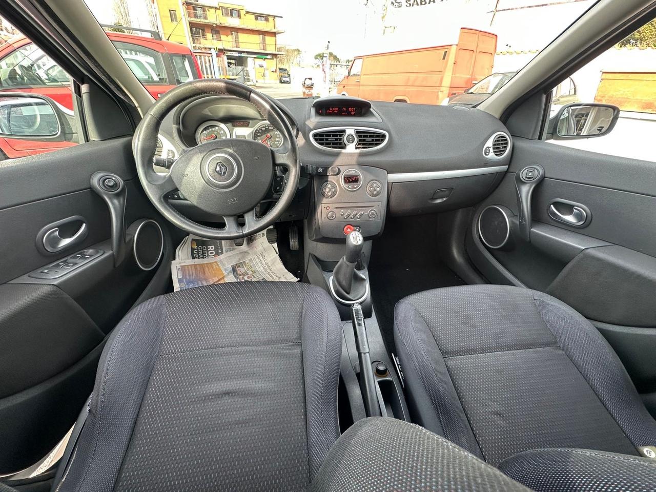 Renault Clio 1.6 benzina