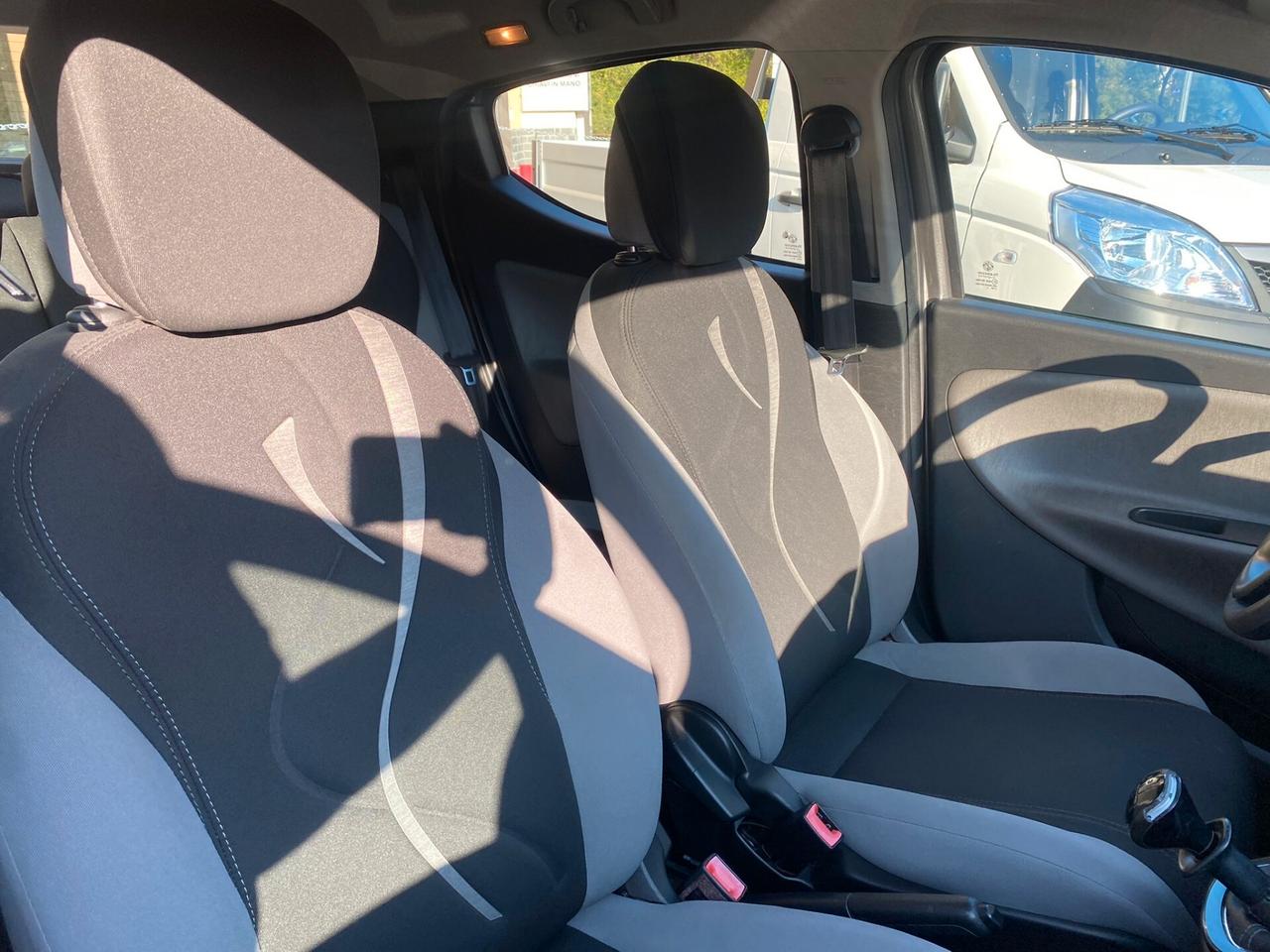 Lancia Ypsilon 1.2 69 CV 5 porte GPL Ecochic Silver