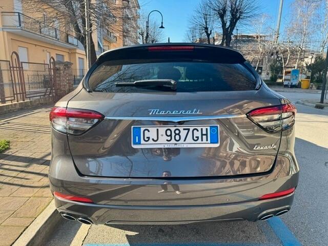 Maserati Levante 330 CV MHEV AWD GT