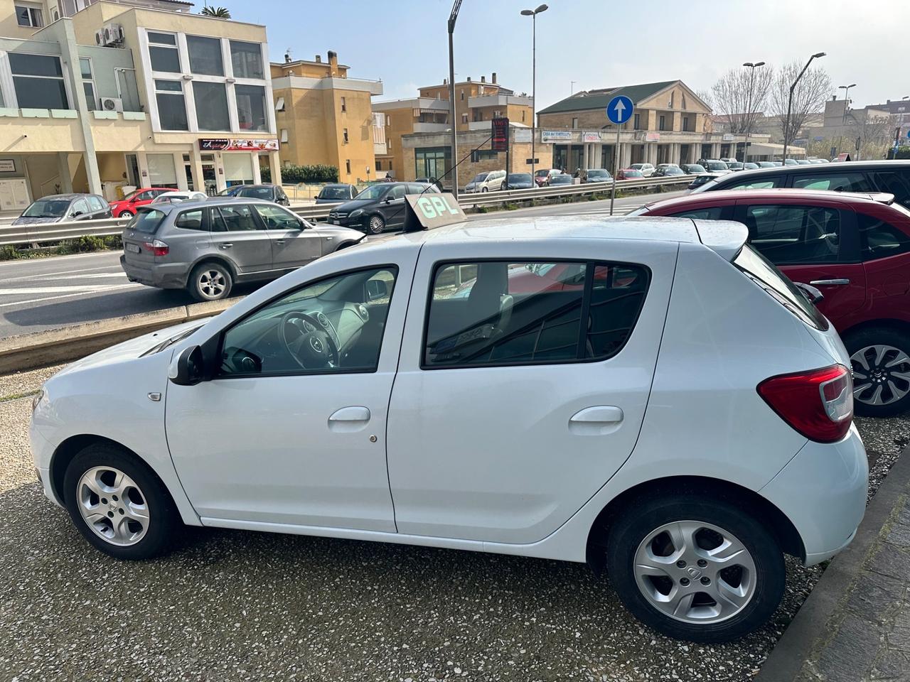 Dacia Sandero 1.2 GPL 75CV extra