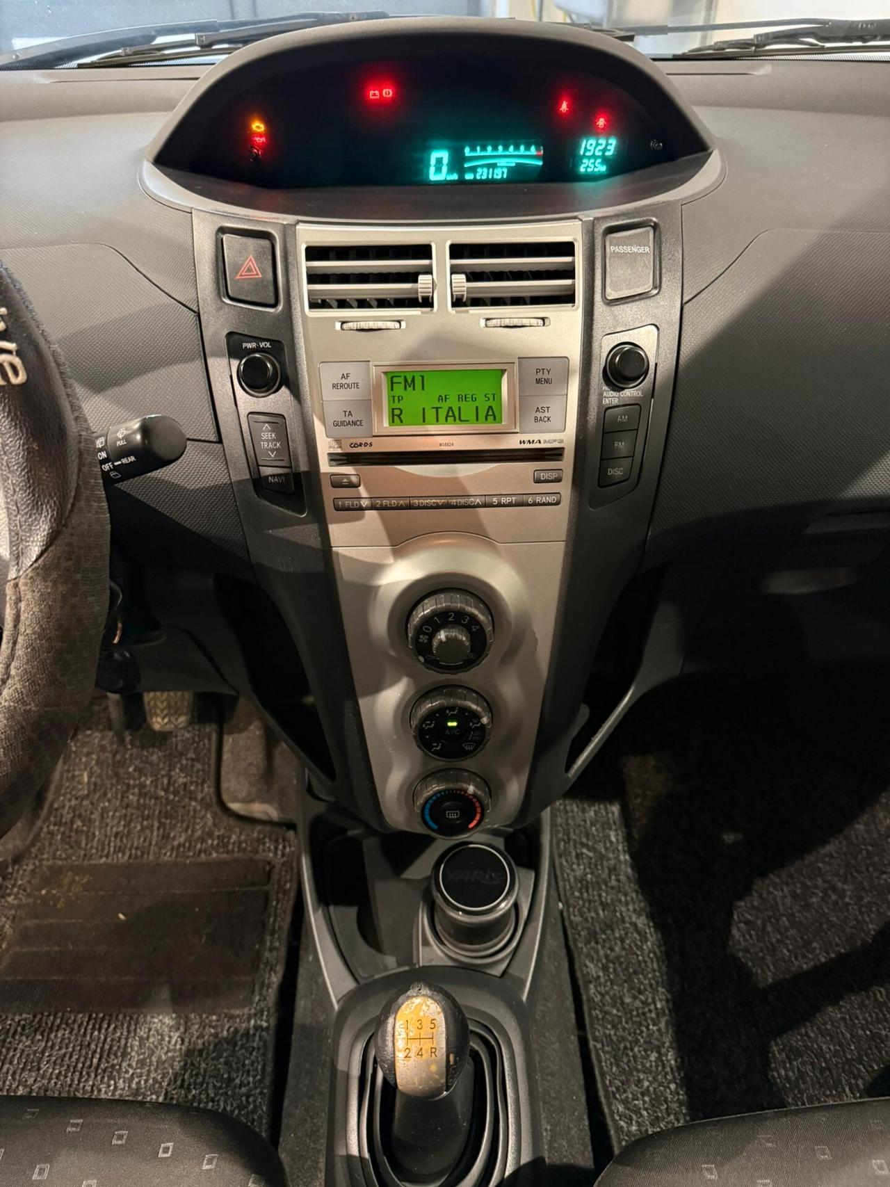 Toyota Yaris NEOPATENTATI